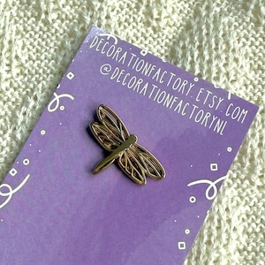 Gold Dragonfly pin // enamel pin badge broche, dragonfly pin, dragon fly badge , dragonfly sign