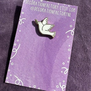 Tiny white dove of peace enamel pin//harde enamel pin, freedom pin, freedom bird, dove of peace, liberty pin, peace dove, sign of peace