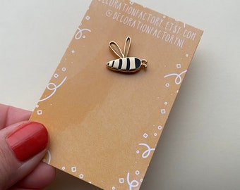 Épingle émaillée Tiny Bee//épingle émaillée dure, insectenpin, dierenpin, natuurpin, buitenpin, kleine pin, pinbadge