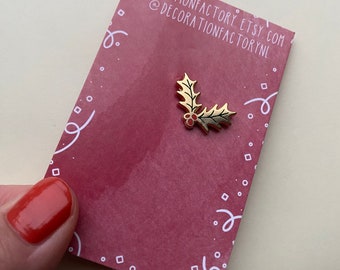 Tiny christmas holly enamel pin // Hard enamel pin, christmas pin, small pin, festive pin, holidays pin, small pin