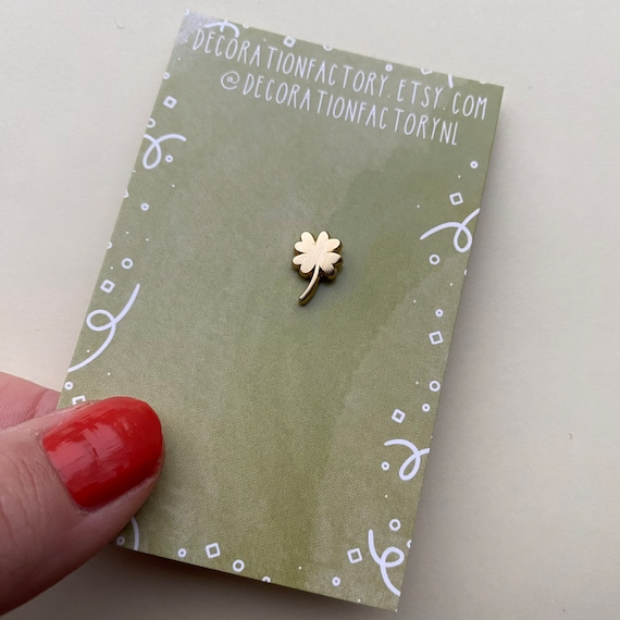 Tiny vergulde klaver klaver emaille pin // Harde emaille revers speld vergulde geluk blad badge broche klein