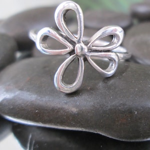 Sterling Silver FLOWER Ring&gt;925 Flower Ring, Open Flower Ring,Flower Jewelry,925 Sterling Ring,Sterling Floral ringWomen&#39;s Statement Ring