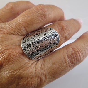 Sterling Silver Shield Ring,Large Silver Shield ring,Mandala Ring,Sterling Silver Ring,Large Oval Ring,Boho Chic ring,Gypsy ring,non tarnish