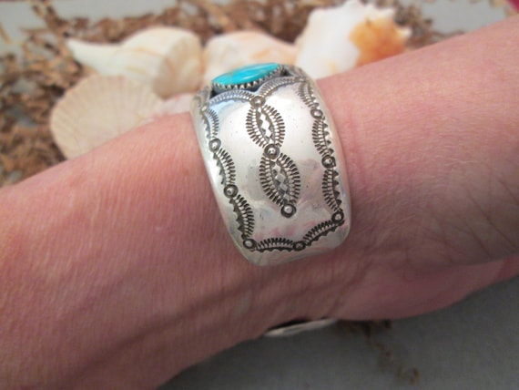 Navajo Turquoise Shadowbox Cuff>Old Pawn Sterling… - image 4