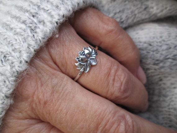 Sterling LOTUS Blossom Ring>Lotus Blossom ring,925 ring,Lotus Flower ring,Lotus ring,925 sterling jewelry,Spiritual,Mandala Ring,Lotus View 2