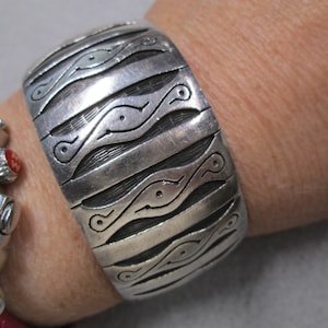 Wide Sterling Silver Cuff Bracelet&gt;Heavy Sterling Silver Cuff,925 Sterling Cuff,Native Motif Cuff,925 Bracelet,Birthday Gift,Anniversary