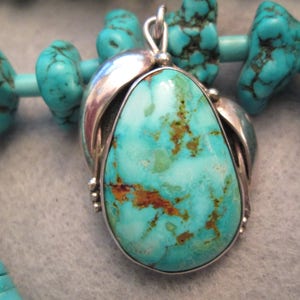 Navajo Turquoise Sterling Pendant&gt;Handcrafted Vivid Blue-Green Genuine Carico Lake Turquoise Pendant,Southwestern Pendant,Native Turquoise
