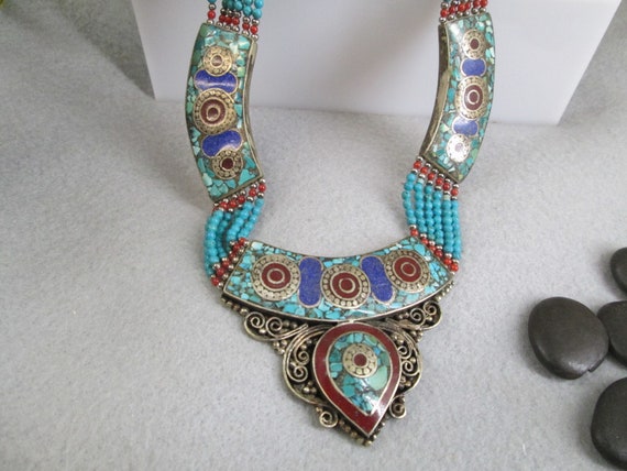 Turquoise and Coral Inlay Necklace>Vintage Turquo… - image 4
