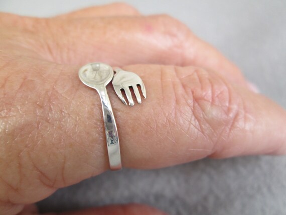 Sterling Silver Small Fork and Spoon Ring>Cutlery… - image 5
