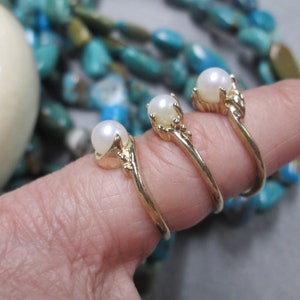 Solid 10kt. Gold Cultured PEARL Ring>Vintage Cultured Pearl Rings,Solid 10kt.Real gold ring,Pearls,Pearl Ring,10kt.Gold Ring,Gift for Her bild 3