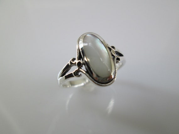 Mother of Pearl Ring>Genuine Mother of Pearl Ster… - image 4