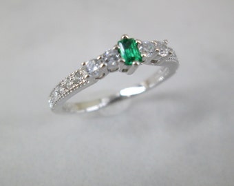 Dainty Emerald Sterling Silver Ring>925 Emerald Ring,Emerald ring,May Birthstone ring,Minimalist Ring,Promise ring,Engagement,Non Tarnish
