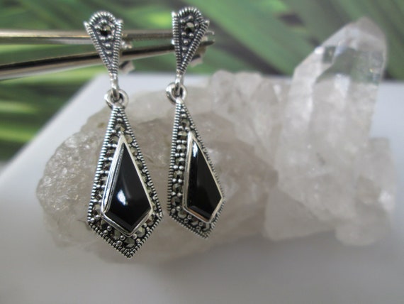 Sterling Silver ONYX and Marcasite Drop Earrings>Onyx Earrings,Marcasite Earrings,Sterling Silver earrings,925 Sterling Earrings