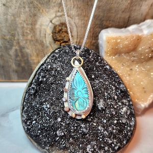 Sterling Silver Carved Labradorite Necklace: Artisan Crafted Pendant