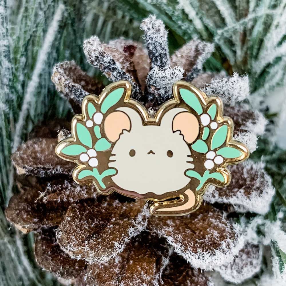 MINI PIN: Mistletoe Mouse Enamel Pin Small Filler Pin Kawaii - Etsy