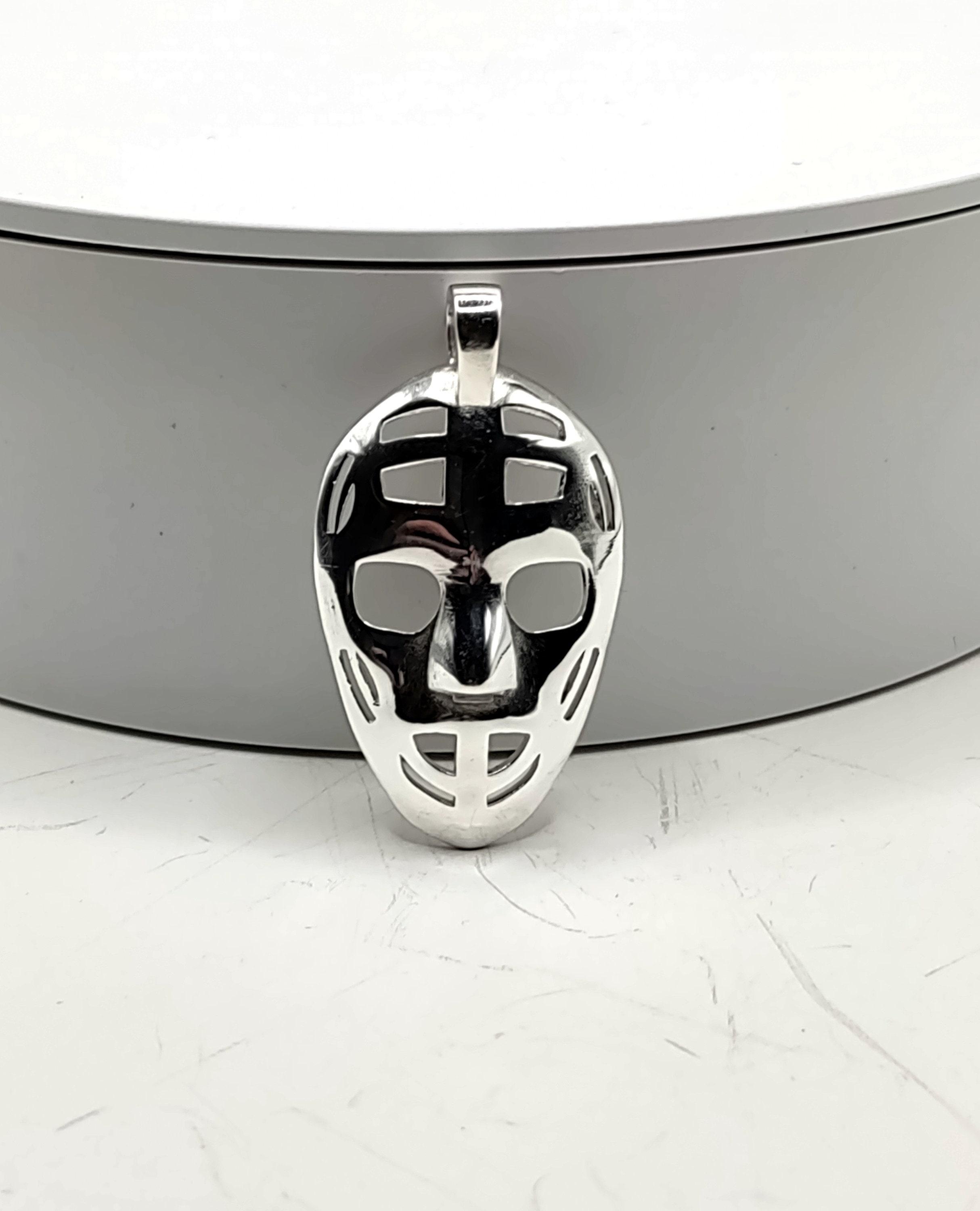 Ciondolo Maschera Jason Uomo Con Catena 20″ – Placcato Rodio, Strass Trasparenti - Foto 4
