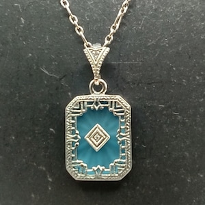 Blauwgroen kamferglas in art-decostijl met zonnestraalpatroon en 18-inch paperclip-ketting, Goth-ketting, vintage stijl, decostijl, Victoriaans