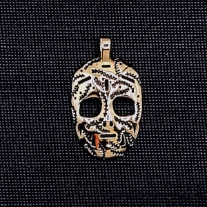 14 Karat Gold Goalie Mask Pendant, Ice Hockey Mask, Gold Goalie Mask, Ice Hockey Goalie Helmet, 14KT Gold Old School Goalie Mask