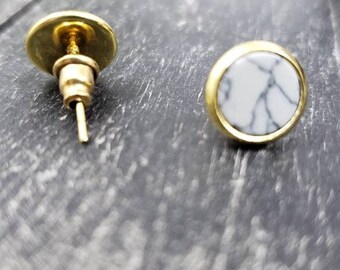 White Howlite Stud Earrings • 8mm White and Gold Stud Earrings • Marble Stone Stud Earrings • Minimal Everyday Earrings