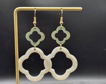 White Quatrefoil Earrings - Lightweight White Acrylic Earrings, Hypoallergenic White and Gold Earrings, Quatrefoil Jewelry, Bridal Earrings