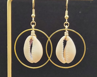 Cowrie Shell Hoop Earrings • Gold Hoop Shell Earrings • Lightweight Beachy Earrings • Handmade Cowrie Earrings • Summer Everyday Earrings