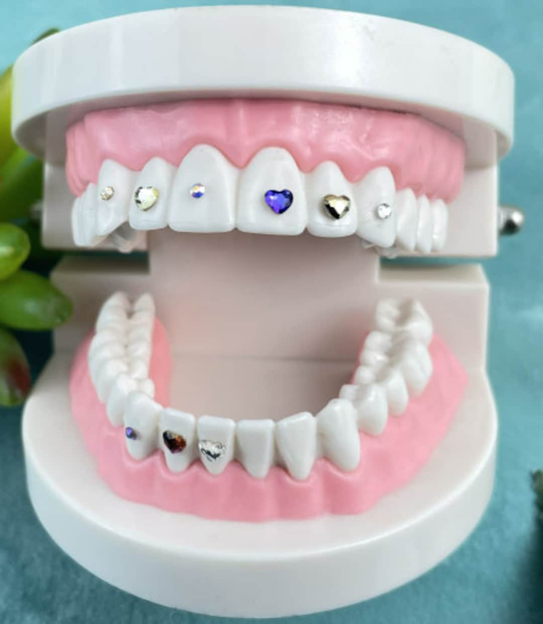 Gemas para dientes de corazón de 50 piezas, Preciosa® cristales sin plomo,  gemas para dientes, multicolores -  México