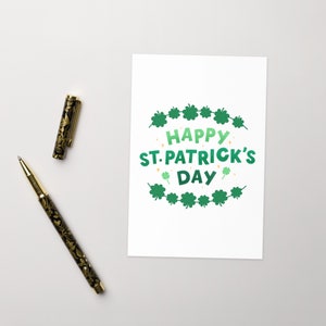 Tarjeta de tréboles del día de San Patricio feliz