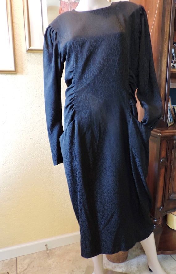 Vintage Black Patterned Silk Dress Liz Claiborne Size 12 1990's Sexy, Evening, Office Dress With Side Pockets and Gathered Waist. - Etsy Vintage Black Patterned Silk Dress Liz Claiborne Size 12 1990's Sexy, Evening, Office Dress With Side Pockets and Gathered Waist. - Etsy