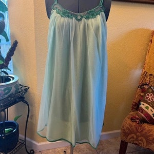 Vintage mint green nighty with green floral detail and chest size Med by Aristocraft by Superior