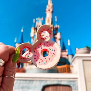Pink Mouse doughnut hair clip