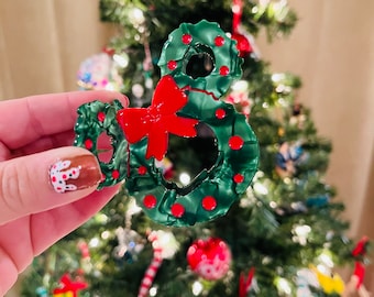 Mouse holiday wreath claw clip