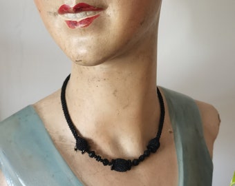 Vintage antique 1900s 1910s Victorian Edwardian mourning beaded necklace