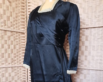 Vintage 1940s satin silk dress Size M L