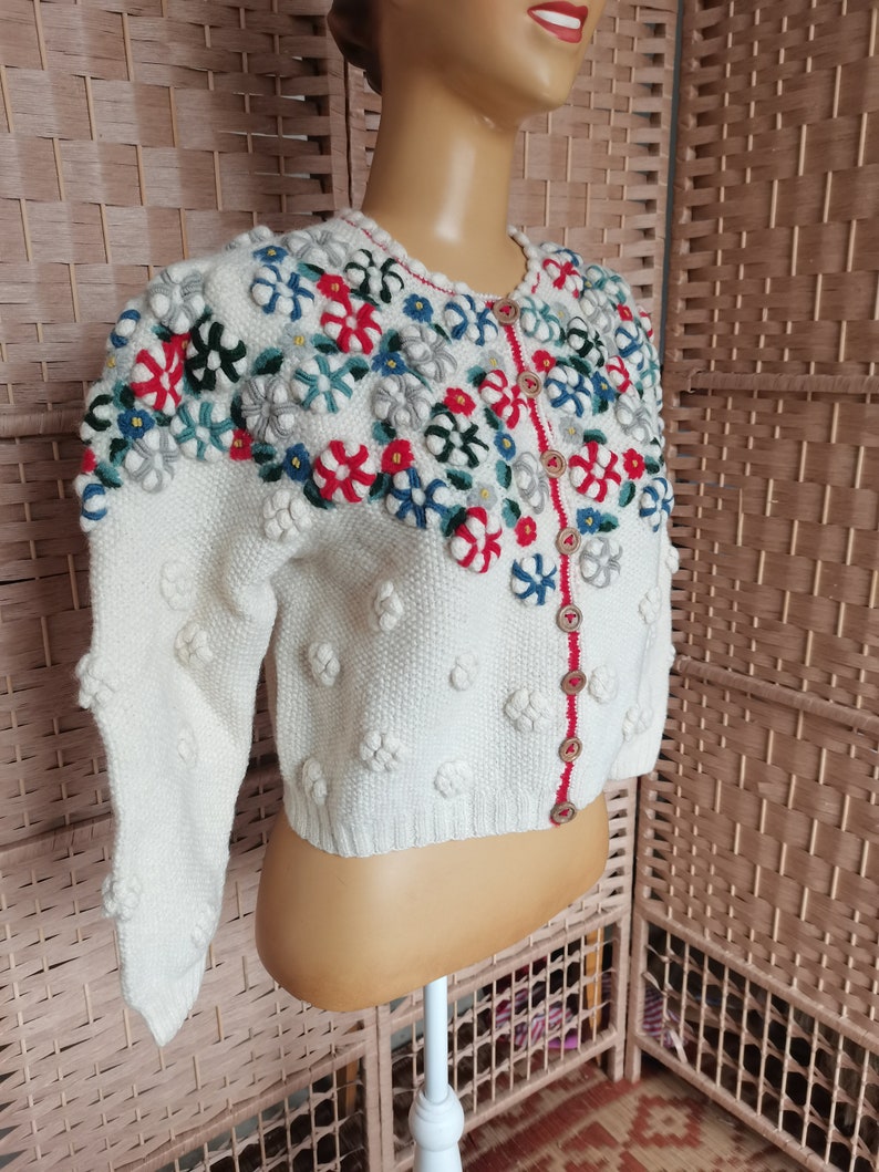 Vintage Wolkenstricker 1980s does 1940s austrian embroidered cardigan trachten stricke Size M image 2