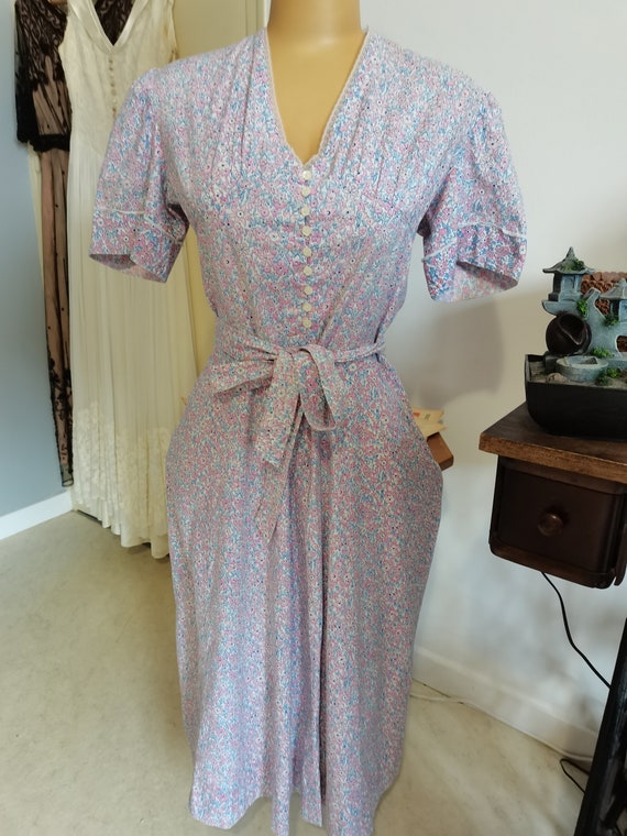 Vintage floral flowers puff sleeves 1940s lace dre