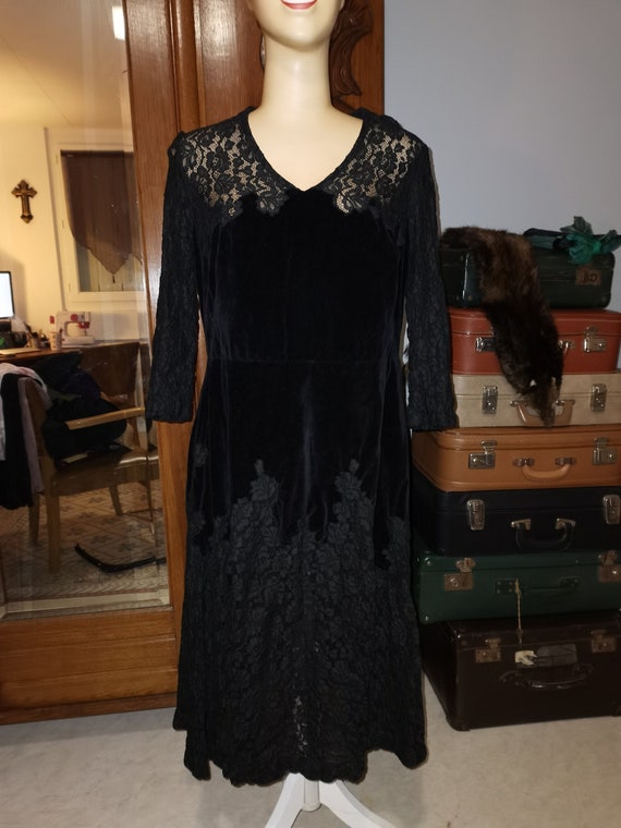 Vintage black velvet lace 1930S dress Size M L