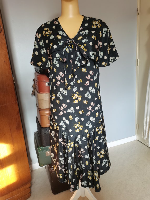 Vintage 1920S silk capelet dress Size XS S