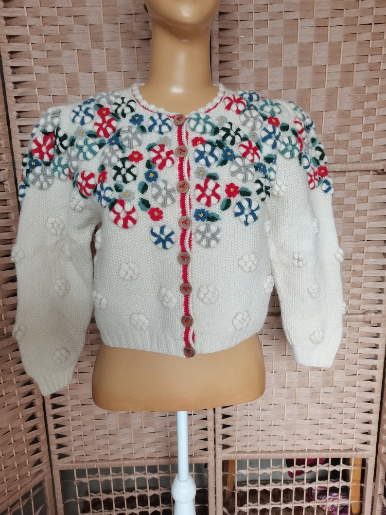 Vintage Wolkenstricker 1980s does 1940s austrian embroidered cardigan trachten stricke Size M image 1