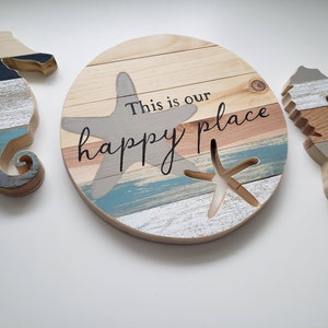 This Is Our Happy Place Sign, Starfish Wooden Round, Beach Home Decor, Nautical Cottage, shabby chic, coastal style afbeelding 2