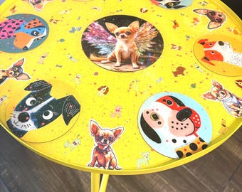 18" bijzettafeltje "Doggie Obsessed" geel sprankelend harsmetaal