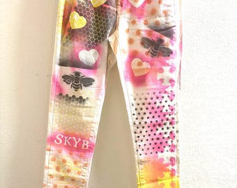 Maat 7 SkyB Bee handbeschilderde witte jeans