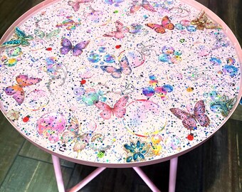 18-inch vlinders, lieveheersbeestjes en bubbels roze metalen harstafel