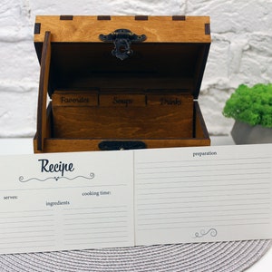 Caja de recetas con divisores Receta personalizada de la familia Caja de madera Caja de recetas grabada-Regalo de cocina para mujeres-Caja de recetas personalizadas-Caja de recuerdos.