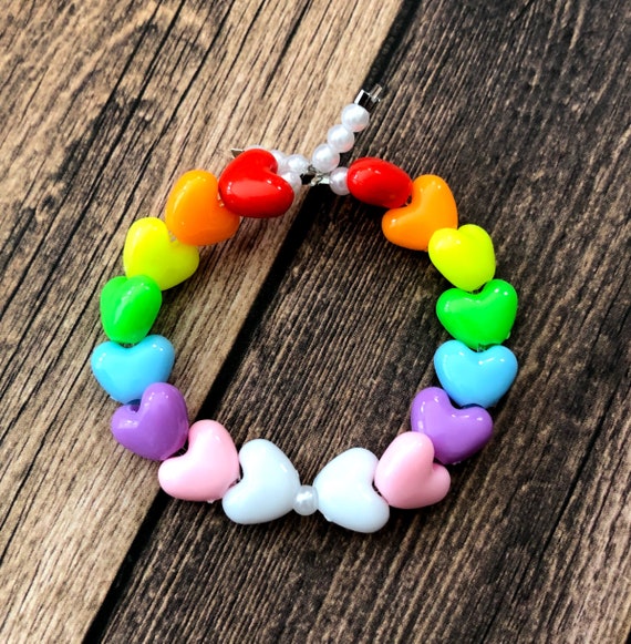 Bracelet perlé pour enfants Bracelets pour enfants Bracelets perlés  Bracelets perlés de coeur Bracelets aux perles cœurs Bracelets perlés  personnalisés Perles en plastique -  Canada