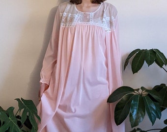 Vintage Pink Chiffon Floral Embroidered Peignoir and Negligee Set 1970s