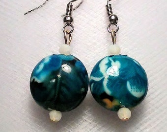 Beautiful turquoise white and black swirl puffed glass round beads with white glass bead accents earrings