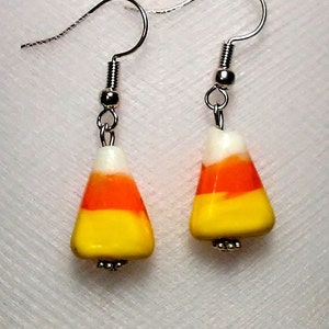 Halloween Candy corn cute lampwork glass bead earrings orange yellow white candy trick or treat birthdays costumes Cosplay conventions