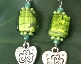 Orecchini a forma di cuore di trifoglio