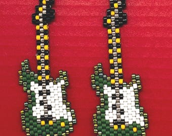 Orecchini per chitarra Stratocaster: design con perline