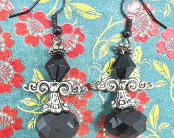 Orecchini con perline di vetro a forma di angelo custode